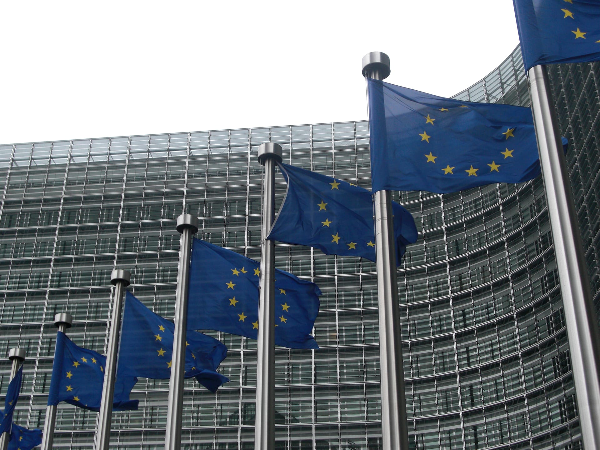 Comisia Europeană recomandă menținerea actualelor restricții la frontiere până la 15 iunie