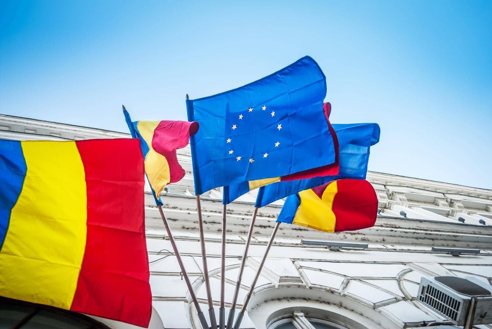 România, amenințată de o posibilă criză guvernamentală